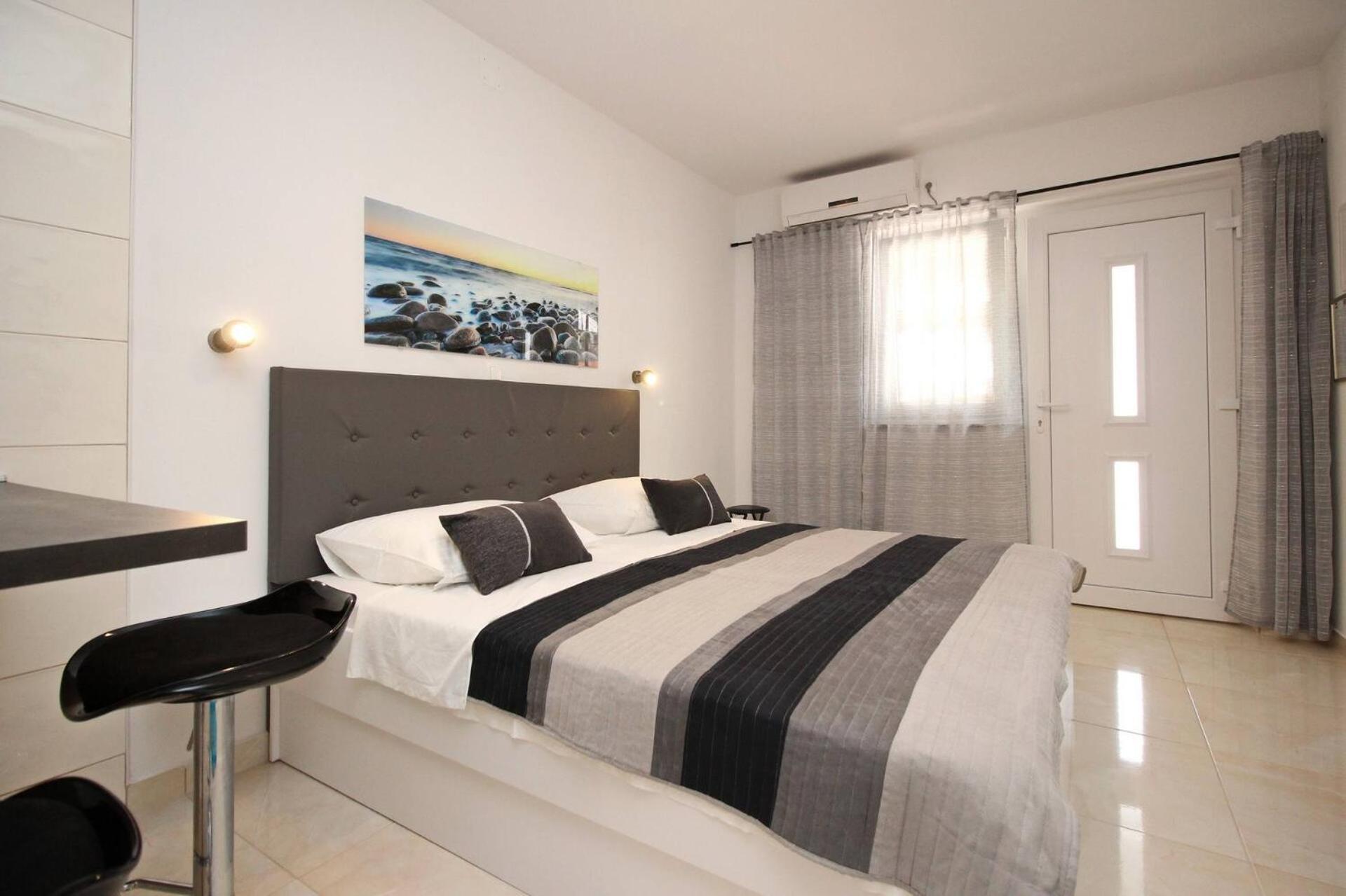 Apartments Karamarko 巴斯卡 外观 照片